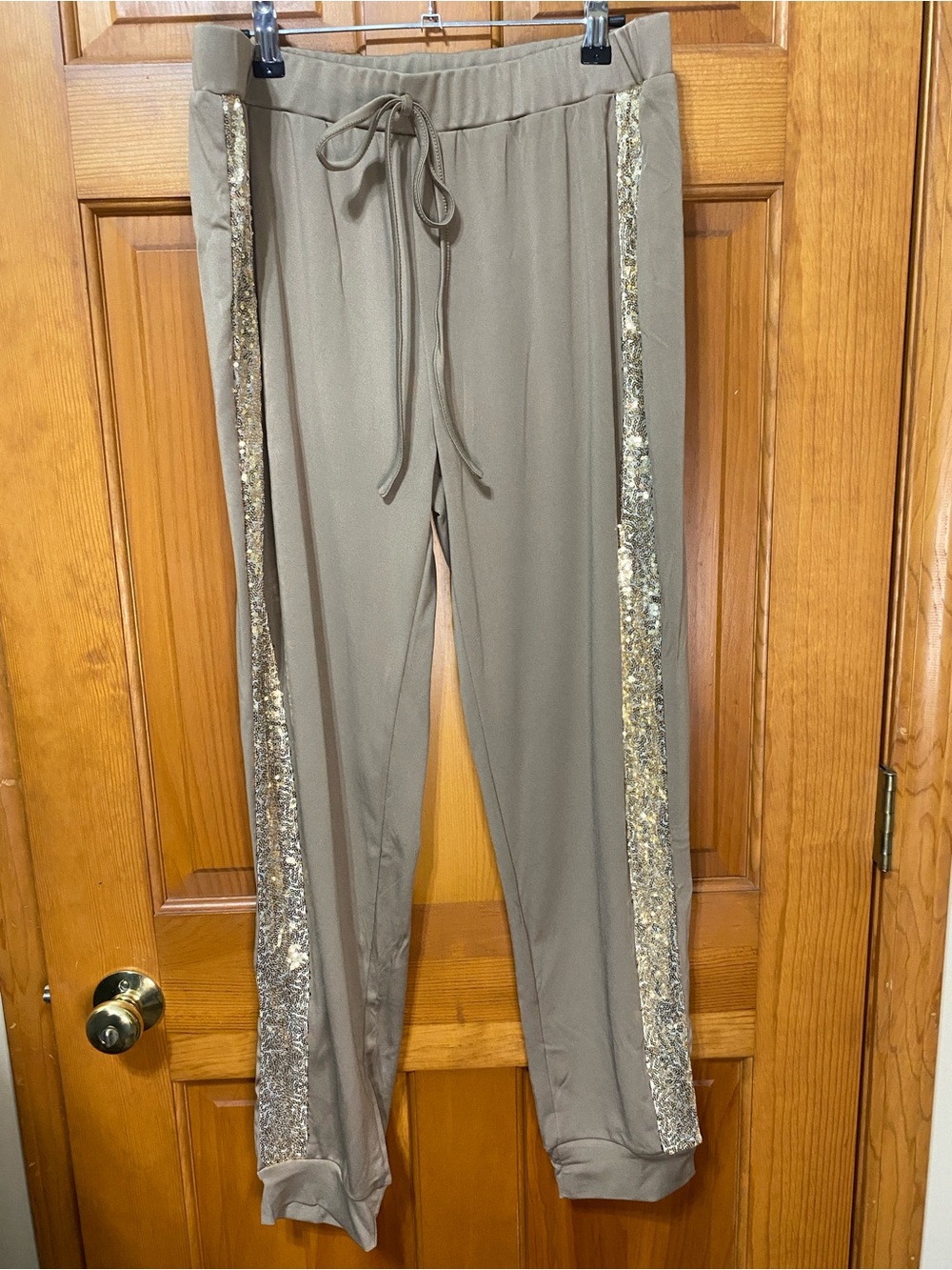 Plus Size Unbranded Sequin Heart Lounge Set in Taupe - Picture 4 of 6